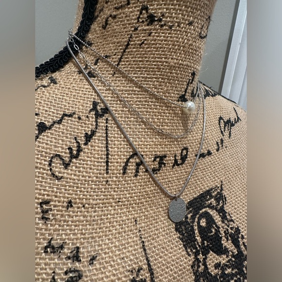 Stunning silver layered choker necklace - Picture 2 of 5